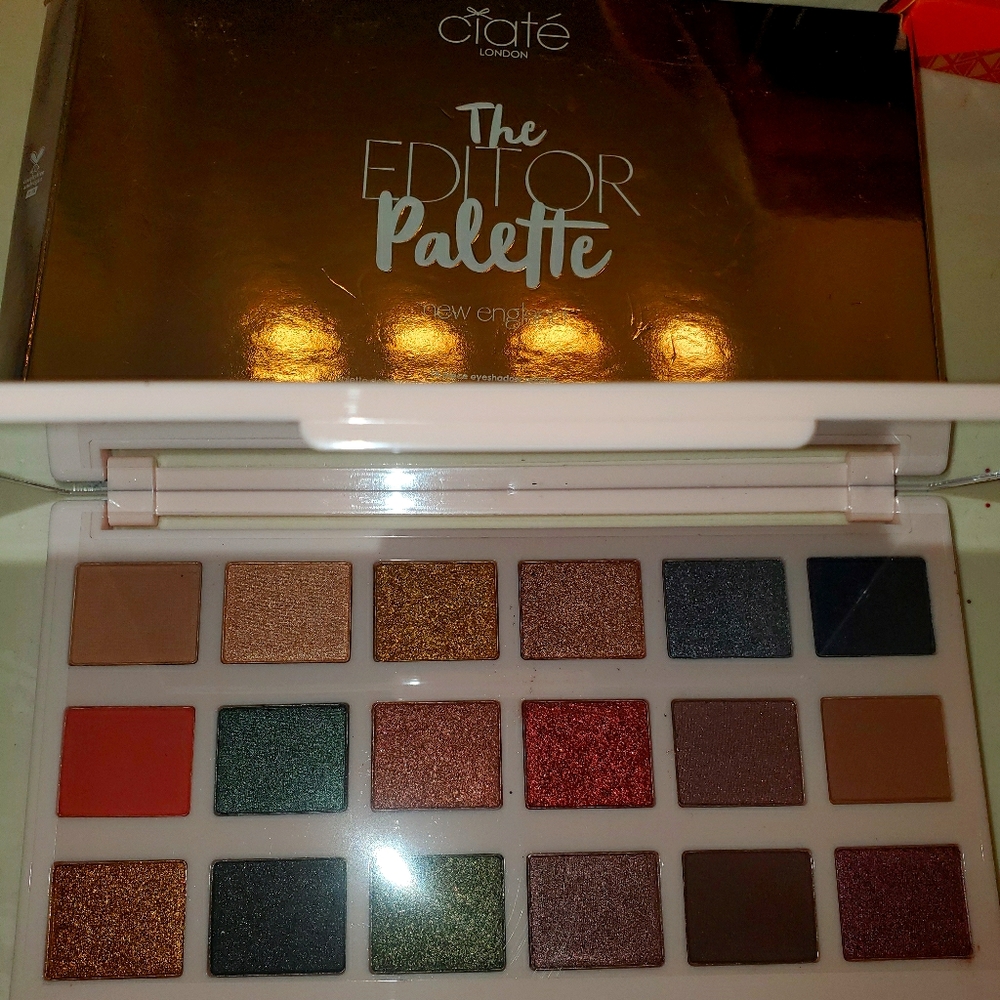 Eyeshadow palette